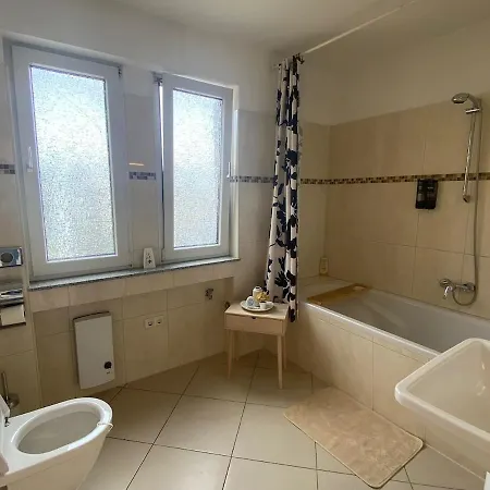 Penthouse At Cathedral Διαμέρισμα *