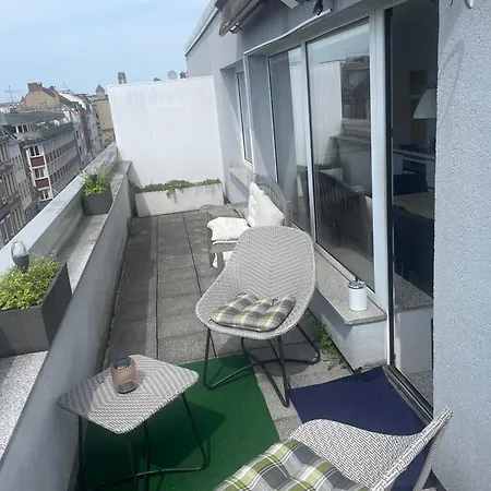 Penthouse At Cathedral Apartment *