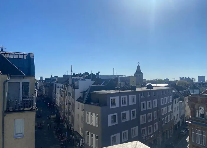 Апартаменты Penthouse At Cathedral *