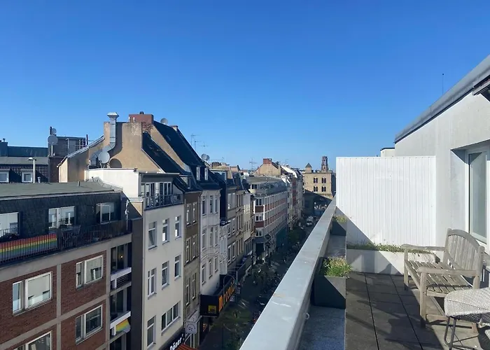 Penthouse At Cathedral Апартаменты *