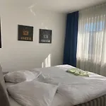 Penthouse At Cathedral Апартаменты